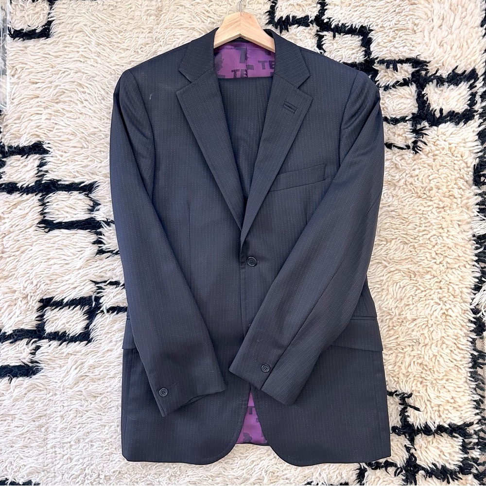 Ted Baker London 2 Piece Suit Set Pinstripe Dark Gray Jacket 38 R, Trouser 32